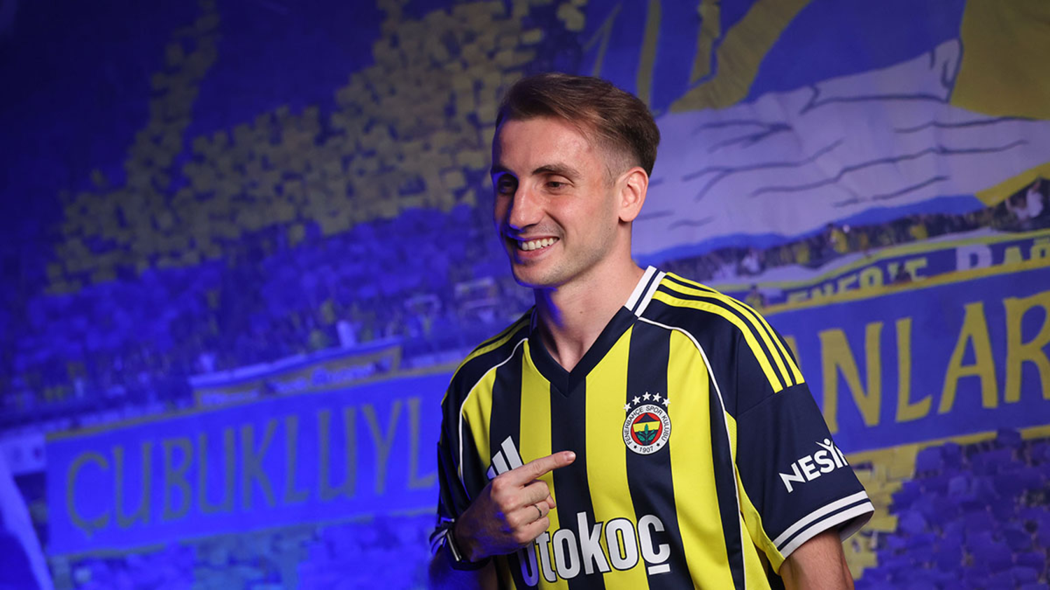 Fenerbahçe, Kerem Aktürkoğlu'nu resmen açıkladı